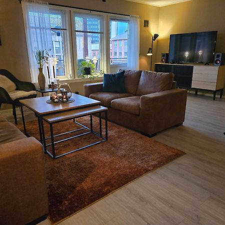 Koselig Og Moderne Leilighet, Meget Sentralt I Narvik Med Gratis Parkering! Luaran gambar