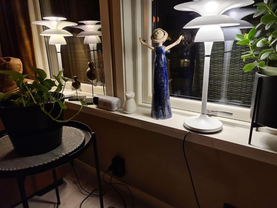 Koselig Og Moderne Leilighet, Meget Sentralt I Narvik Med Gratis Parkering! Luaran gambar