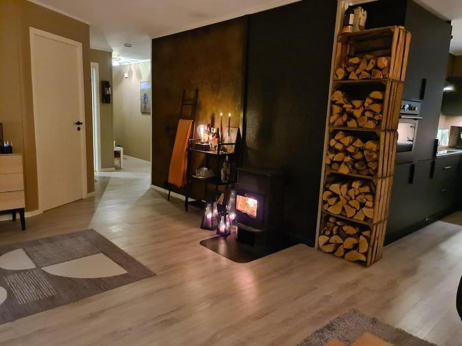 Koselig Og Moderne Leilighet, Meget Sentralt I Narvik Med Gratis Parkering! Luaran gambar