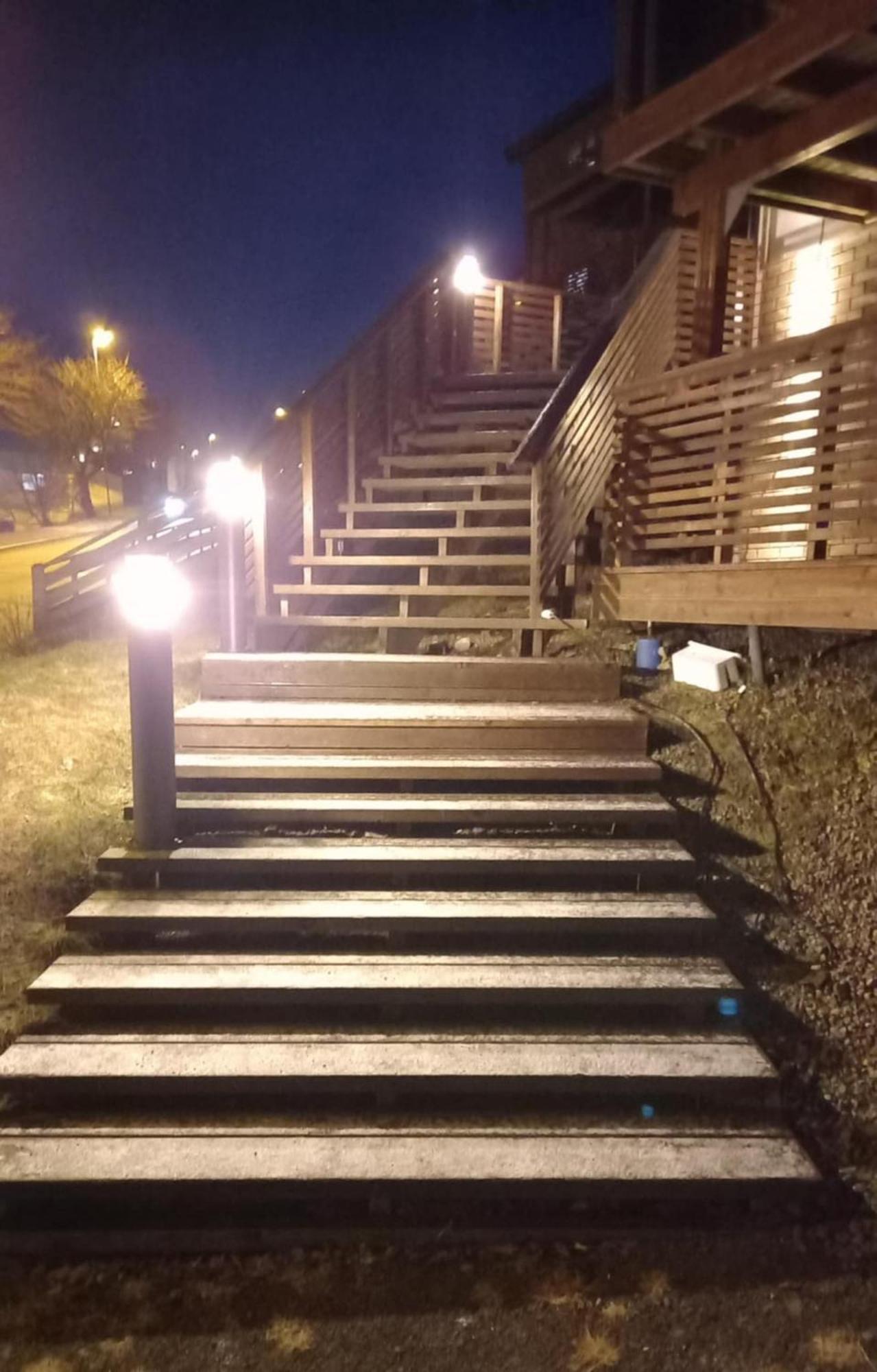 Koselig Og Moderne Leilighet, Meget Sentralt I Narvik Med Gratis Parkering! Luaran gambar