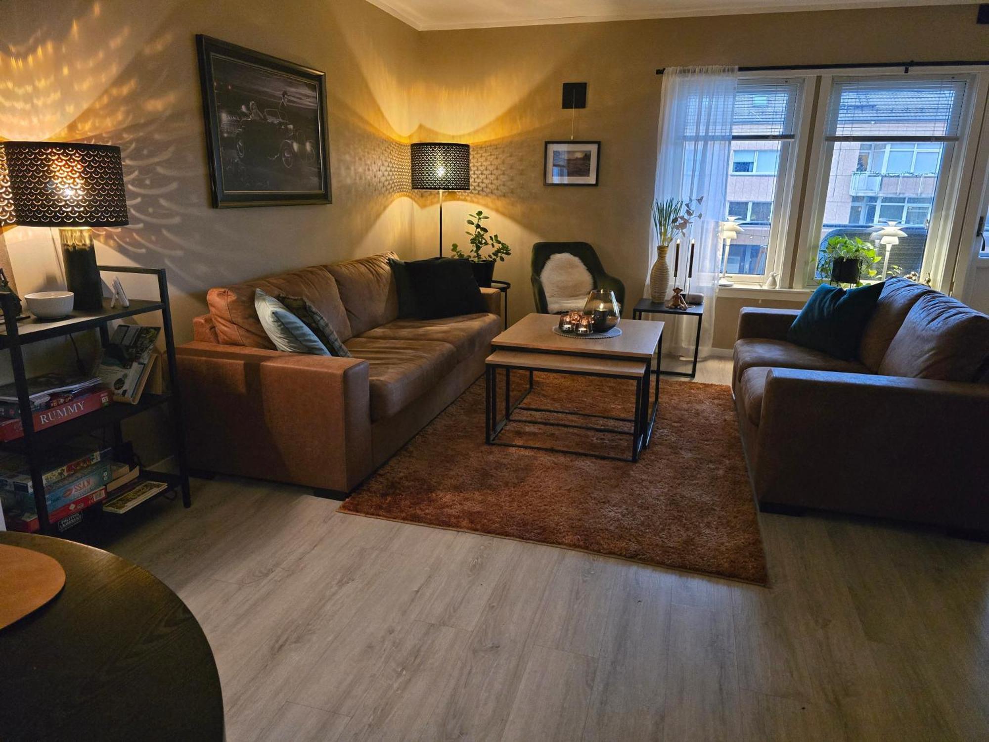 Koselig Og Moderne Leilighet, Meget Sentralt I Narvik Med Gratis Parkering! Luaran gambar
